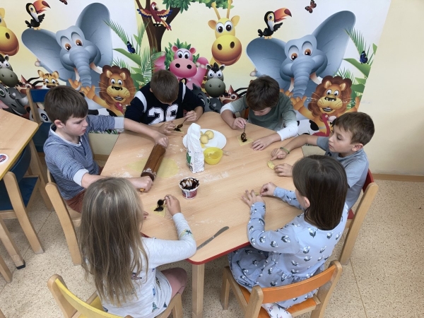 Pečení svatomartinských perníčků ve ŠD