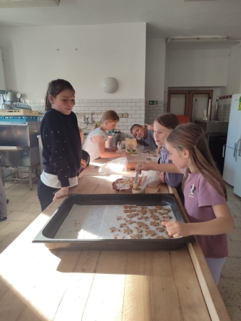 Pečení perníčků v rukodělném kroužku