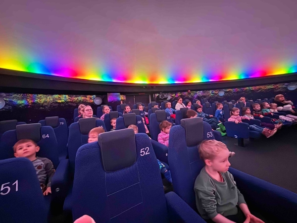 Planetárium Ostrava - Se zvířátky o vesmíru