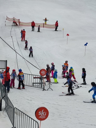 Lyžařský a snowboardový výcvik 1.–5. ročníku (23. 2. – 27. 2. 2026)