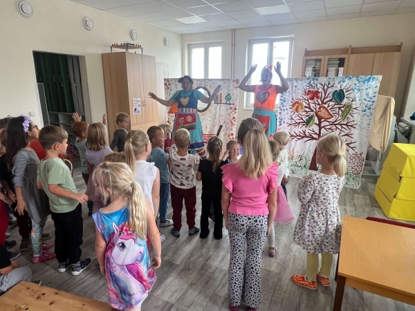 Myška Klárka a veverka Terka ve školce